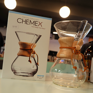 Chemex Brewer 3-6 Cup_lifestyle